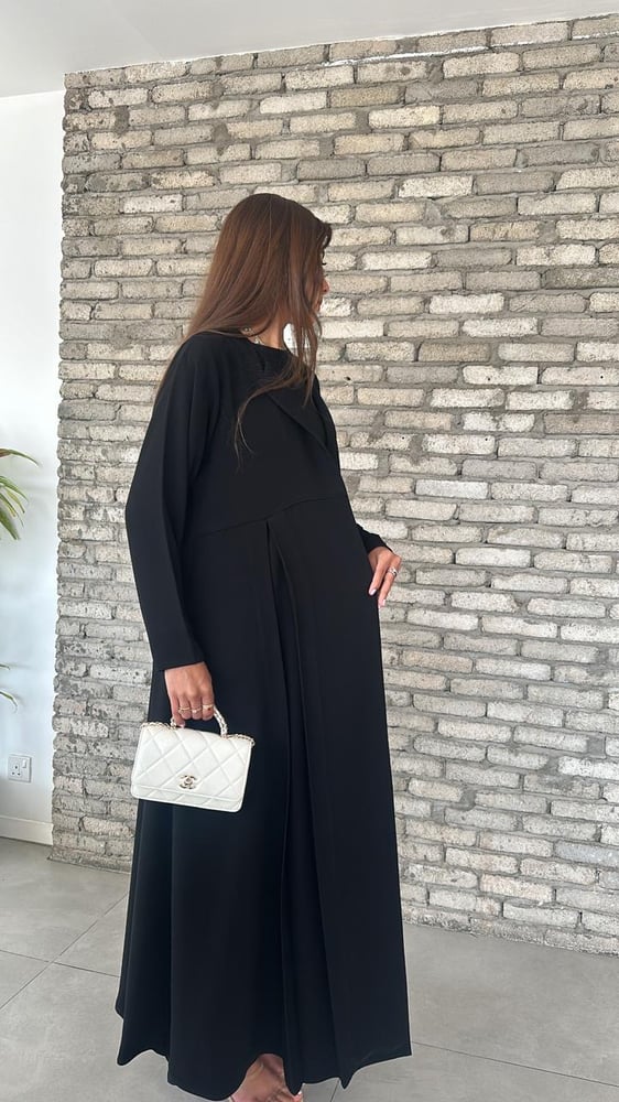 عبايه Y2 مع فستان داخلي