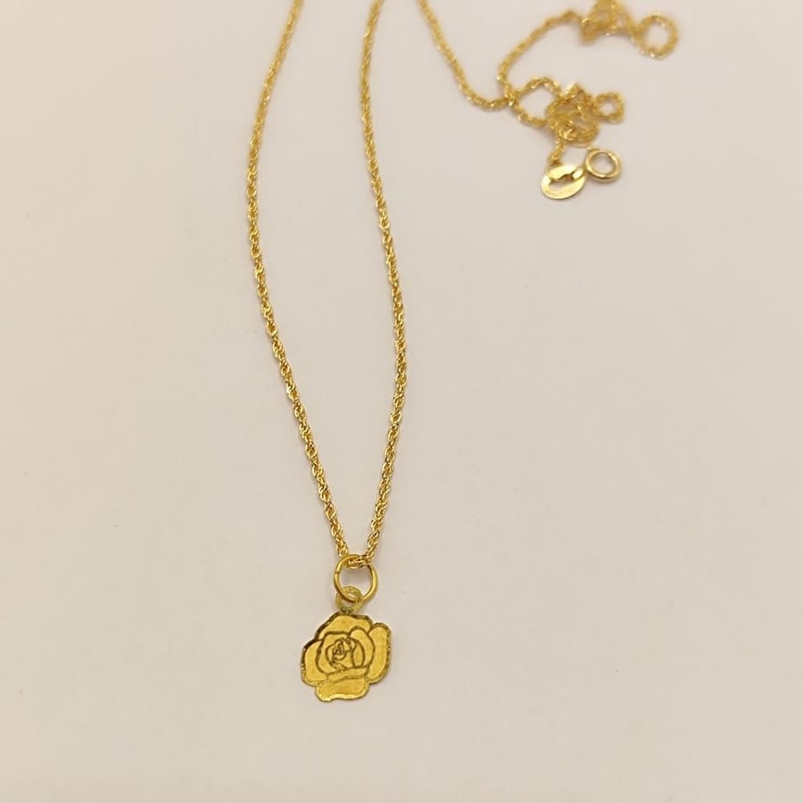Necklace 18 inches 18k