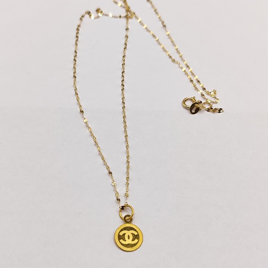 Necklace 18 inches 18k