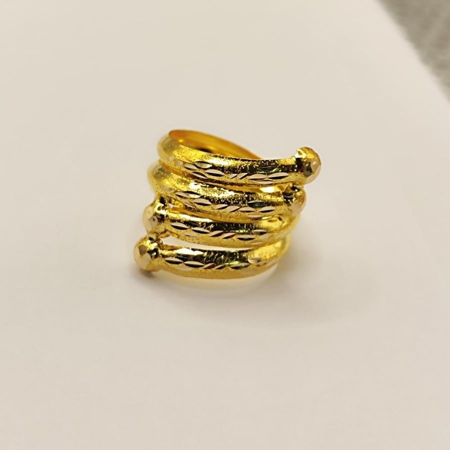Ring 18k size 8