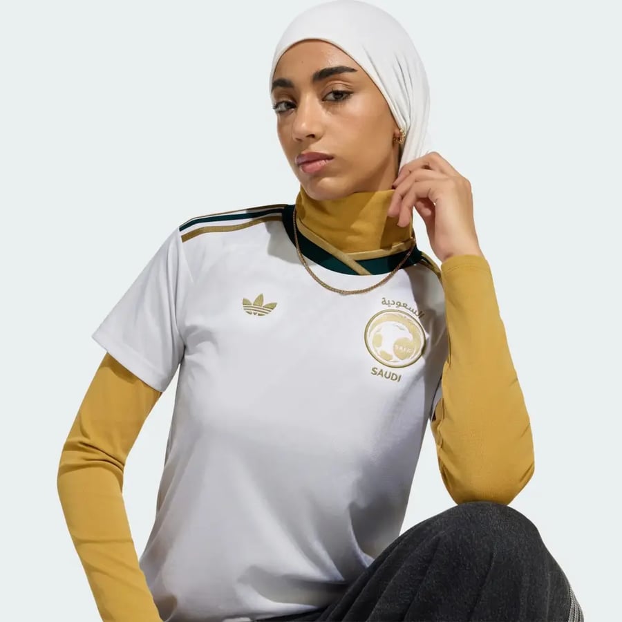 طقم المنتخب السعودي الاخضر