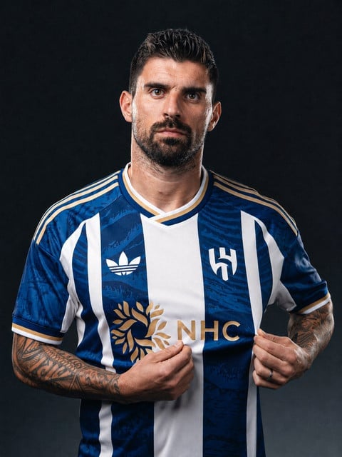 قميص الهلال الريترو × اديداس | تصميم كلاسيكي حصري 2026