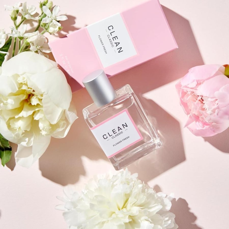 عطر نسائي برائحة الزهور المنعشة60مل