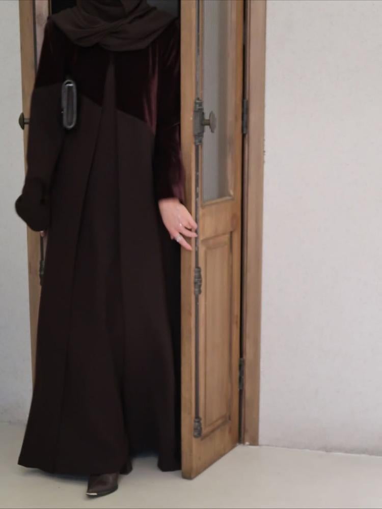 عباية شتويه مخمل مع كريب-متجر ثراء