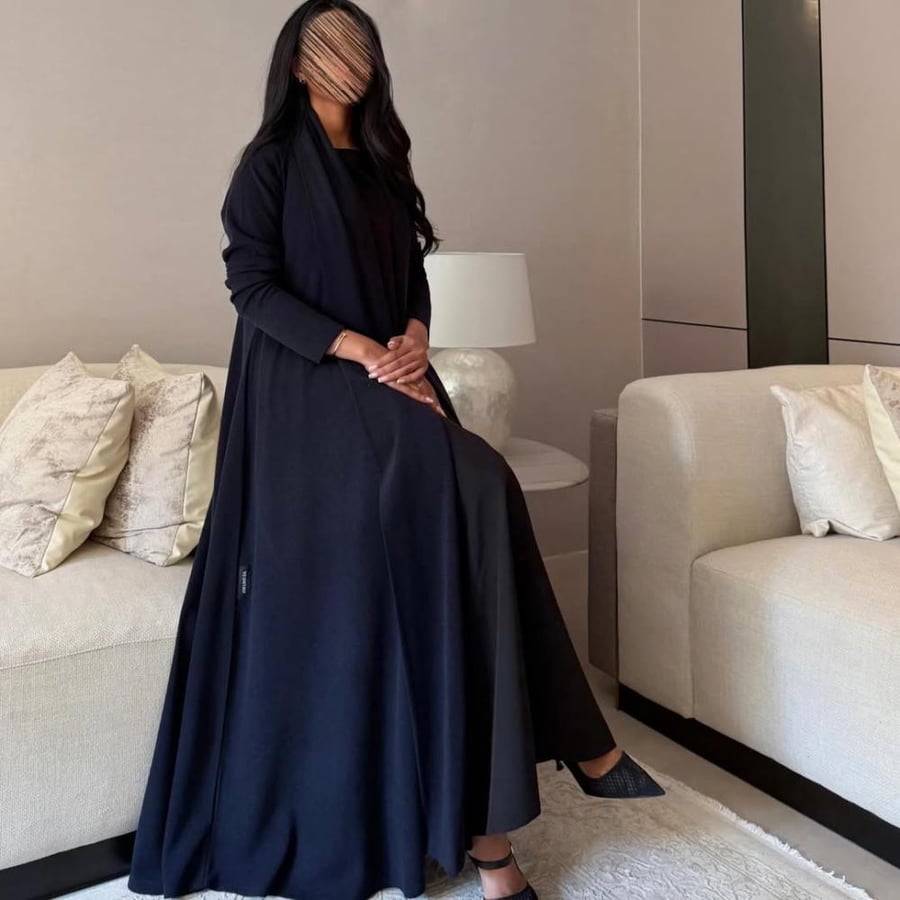 عباية صوف ستريتش اسود كلوش