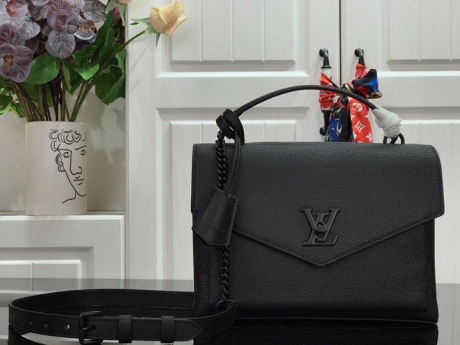 Black Envelope-Flap Top Handle Bag with Shoulder Strap