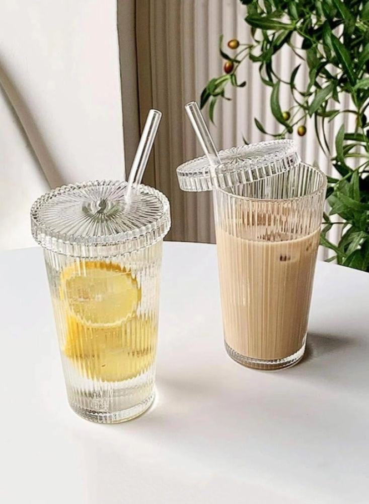 Simple vertical lines water cups