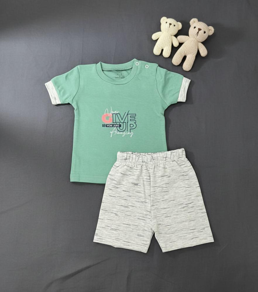 T-Shirt and Shorts. With a "Never Give-Up" Theme  -  تيشيرت وشورت. بتصميم "لا تستسلم أبدًا".