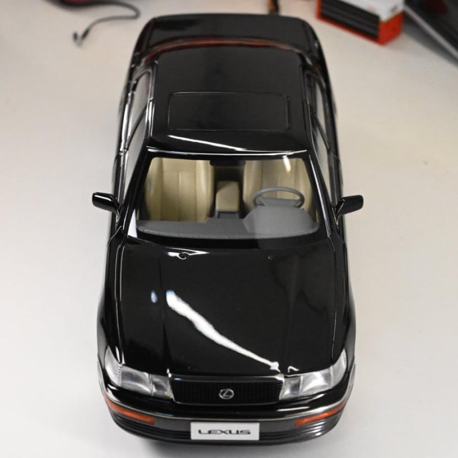 Lexus LS400