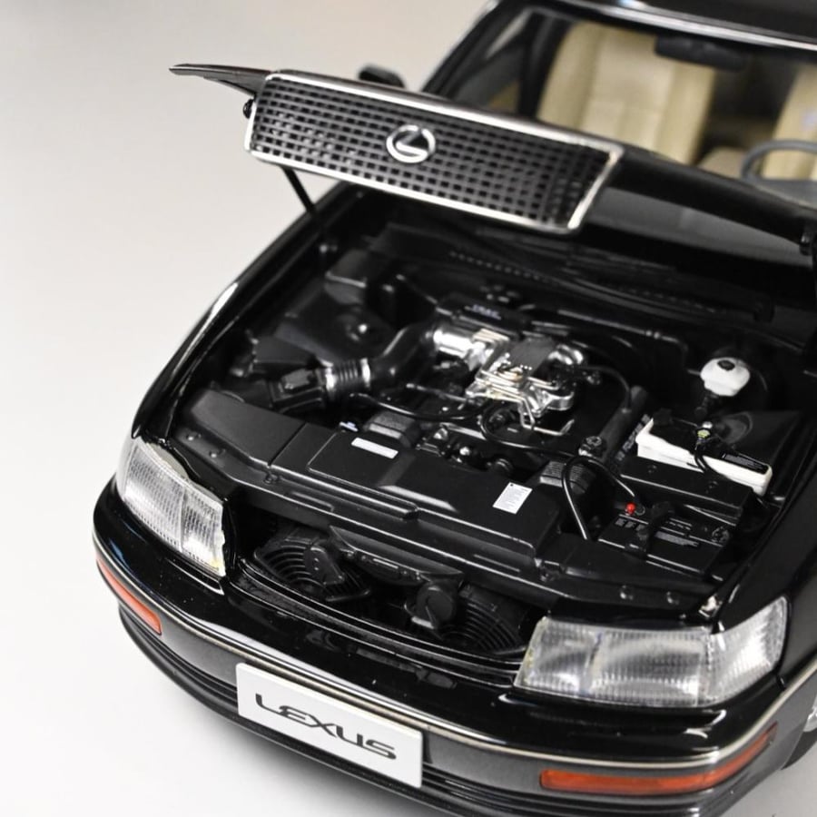Lexus LS400