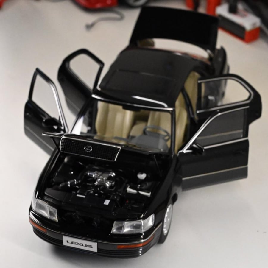 Lexus LS400
