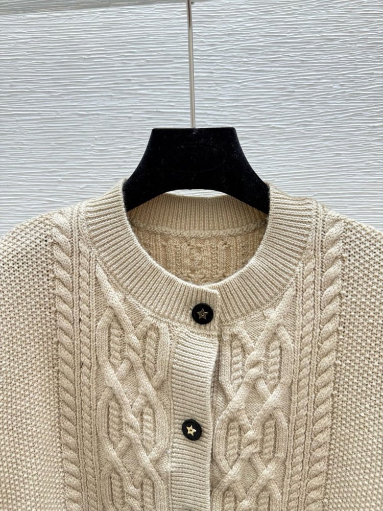 تشيرت ماركة بربري (Burberry)