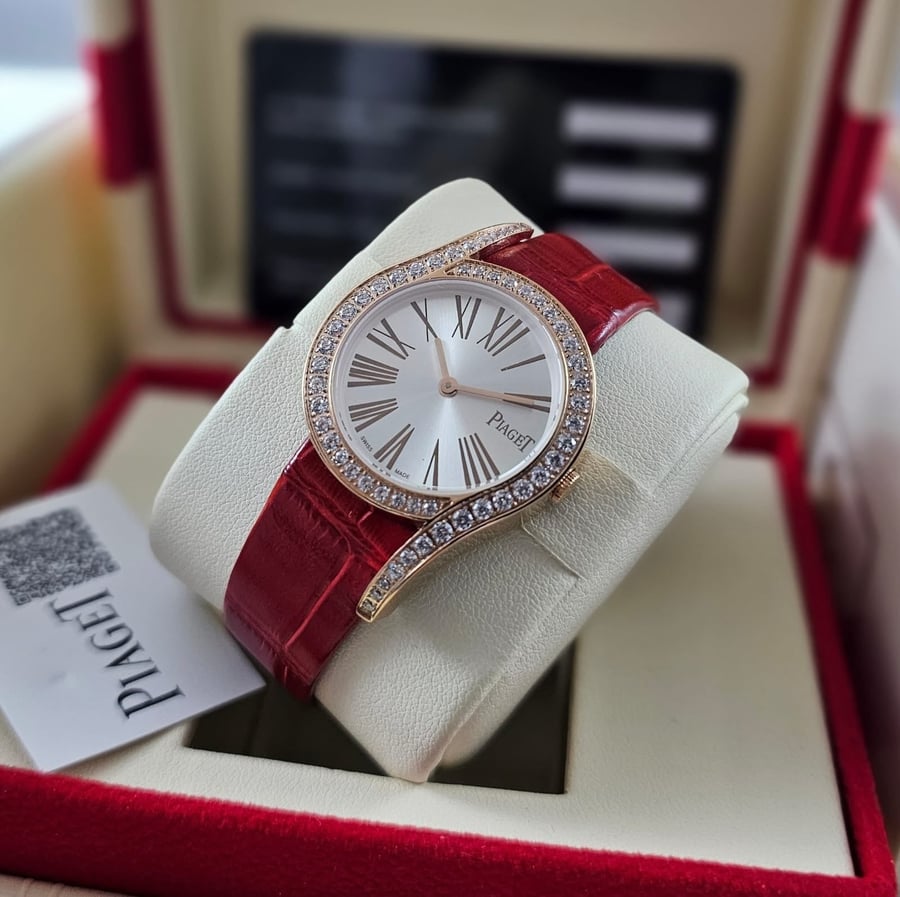ساعة بياجيه النسائية  (Piaget)