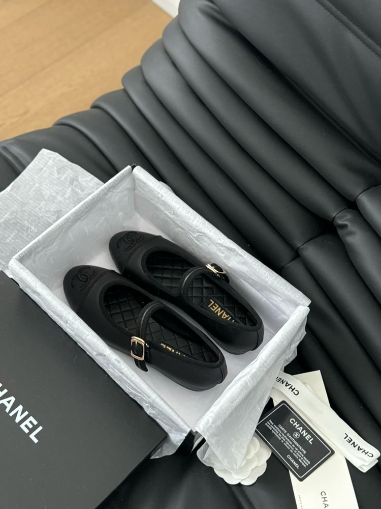 شوز شانيل (Chanel) باليرينا كلاسيكي