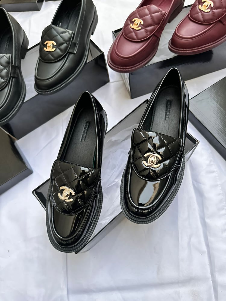 شوز شانيل (Chanel) لوفر كلاسيكي