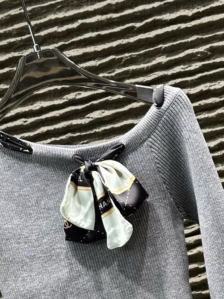 تشيرت ماركة شانيل (Chanel)