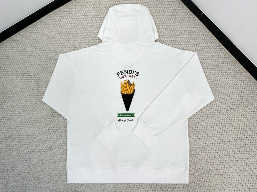 تشيرت فيندي - Fendi