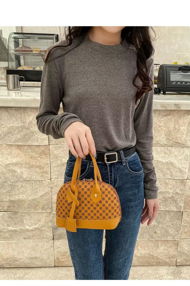 حقيبة يد نسائية صغيرة بتصميم صدفة من الزهور – تصميم كوري عصري بحمالة كتف