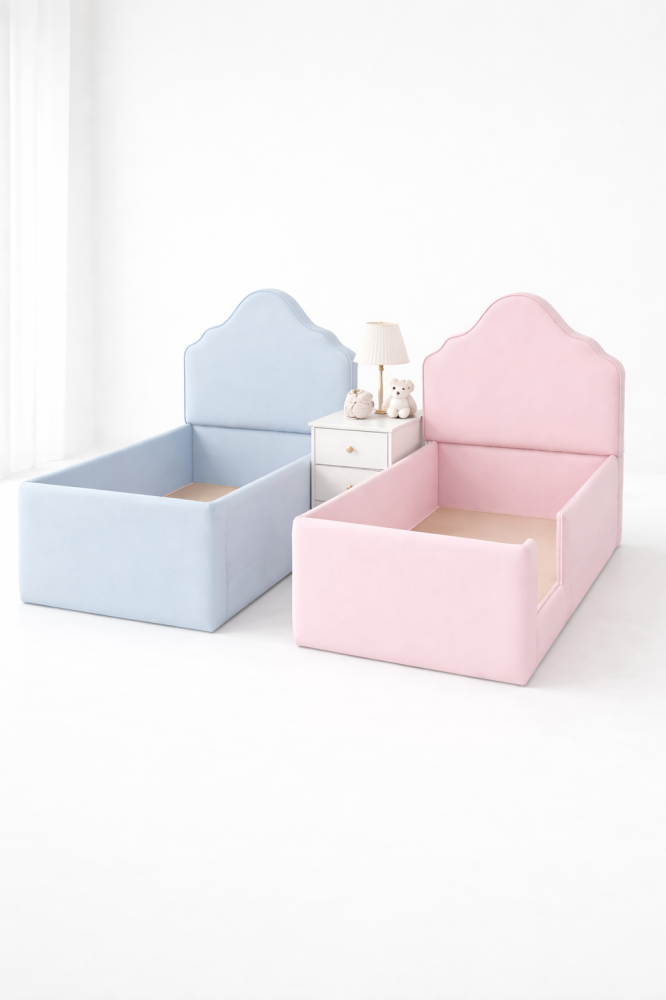 Children's bed with design