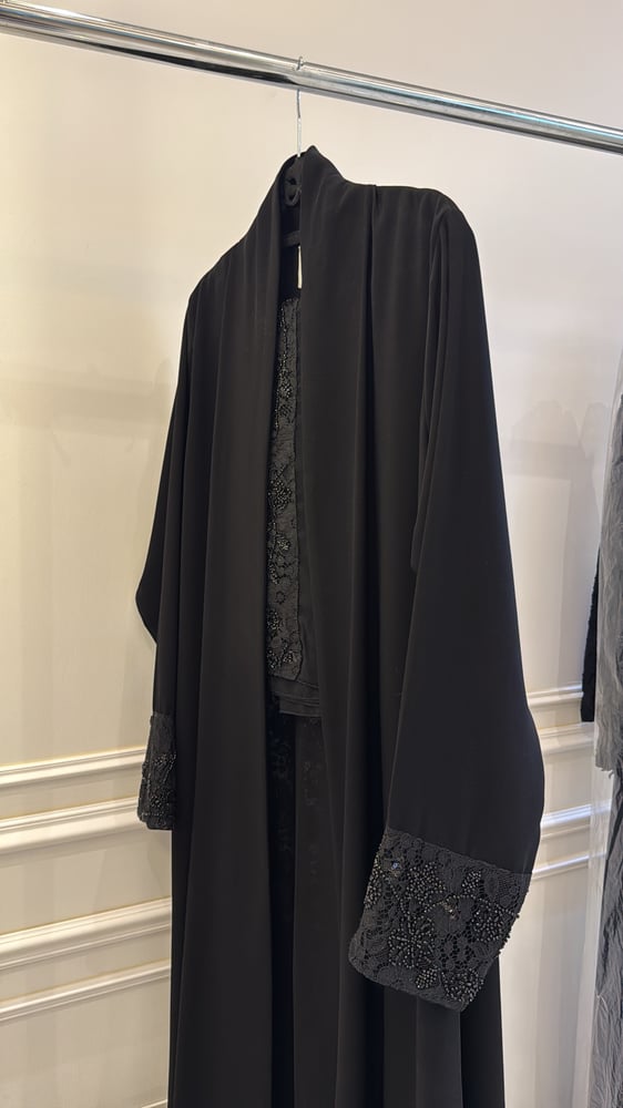 Abaya with shak