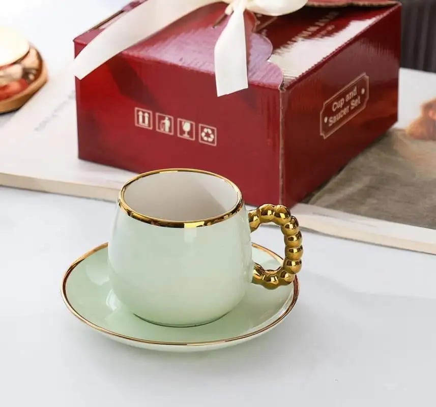 طقم كوب وصحون سيراميك بحافة ذهبية 250ML
