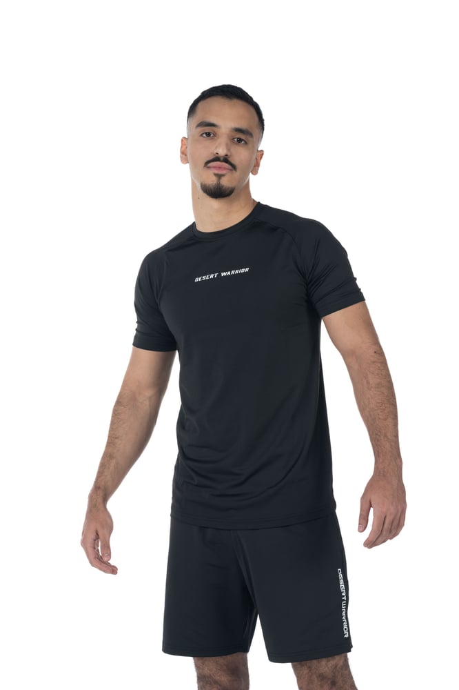 DW Essential Muscle Fit in Black