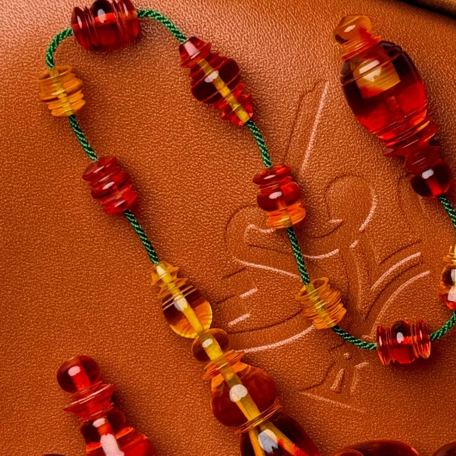 مسباح عسلي معرق