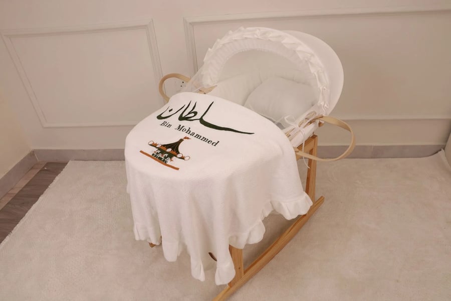 Births blanket with embroidery