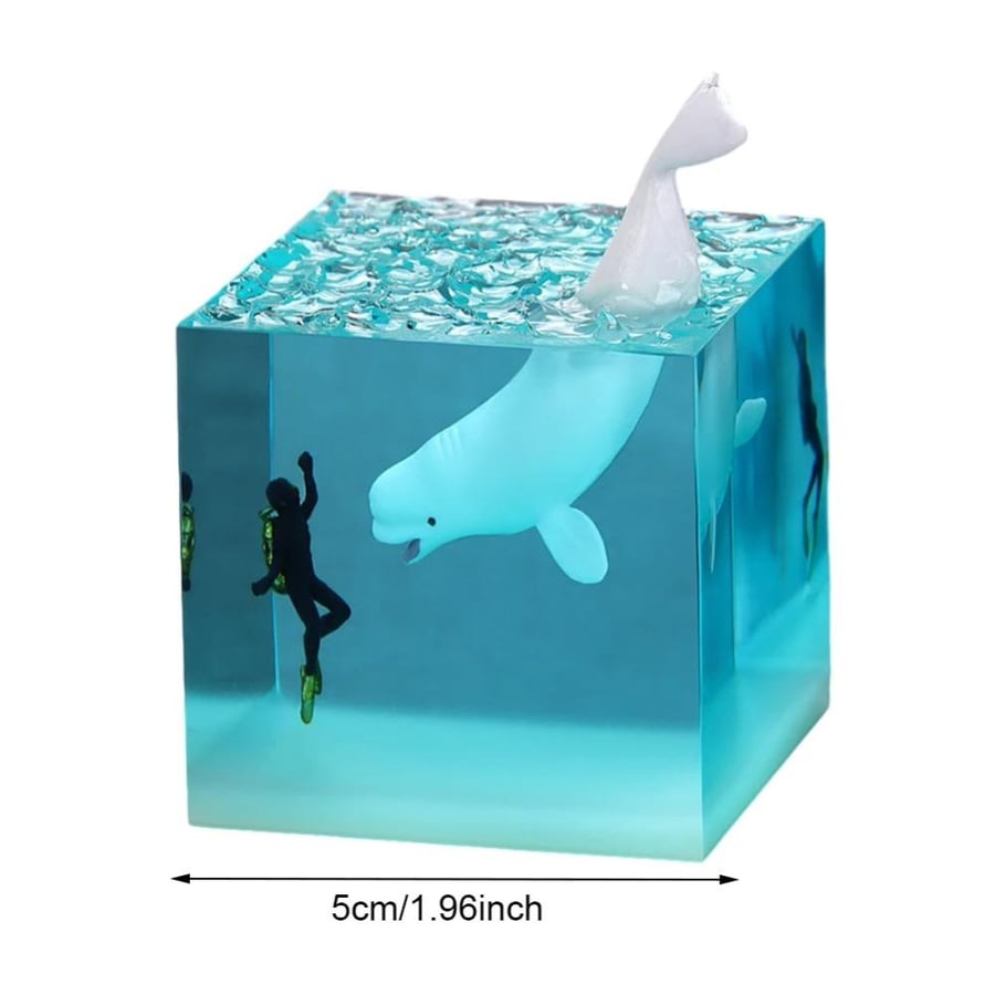 مصباح راتنج مكعب بشكل محيط مع قرش وغواص