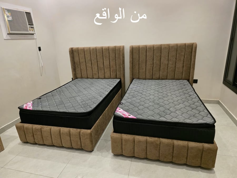 سرير عصري برأسية قوسية وتصميم طولي فاخر خشب تايلندى