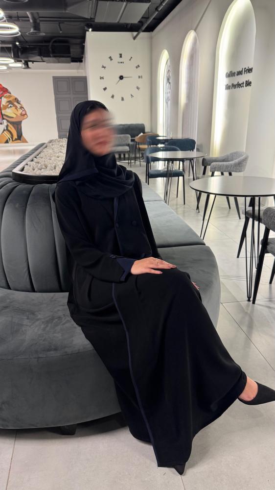 عباية بلايزر كريب ملكي كوري - نصف كلوش