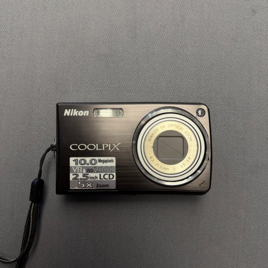 COOLPIX S550