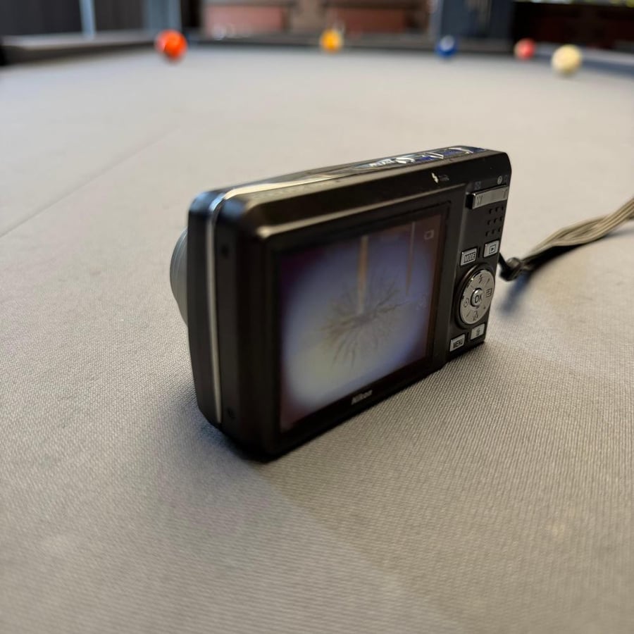 COOLPIX S550