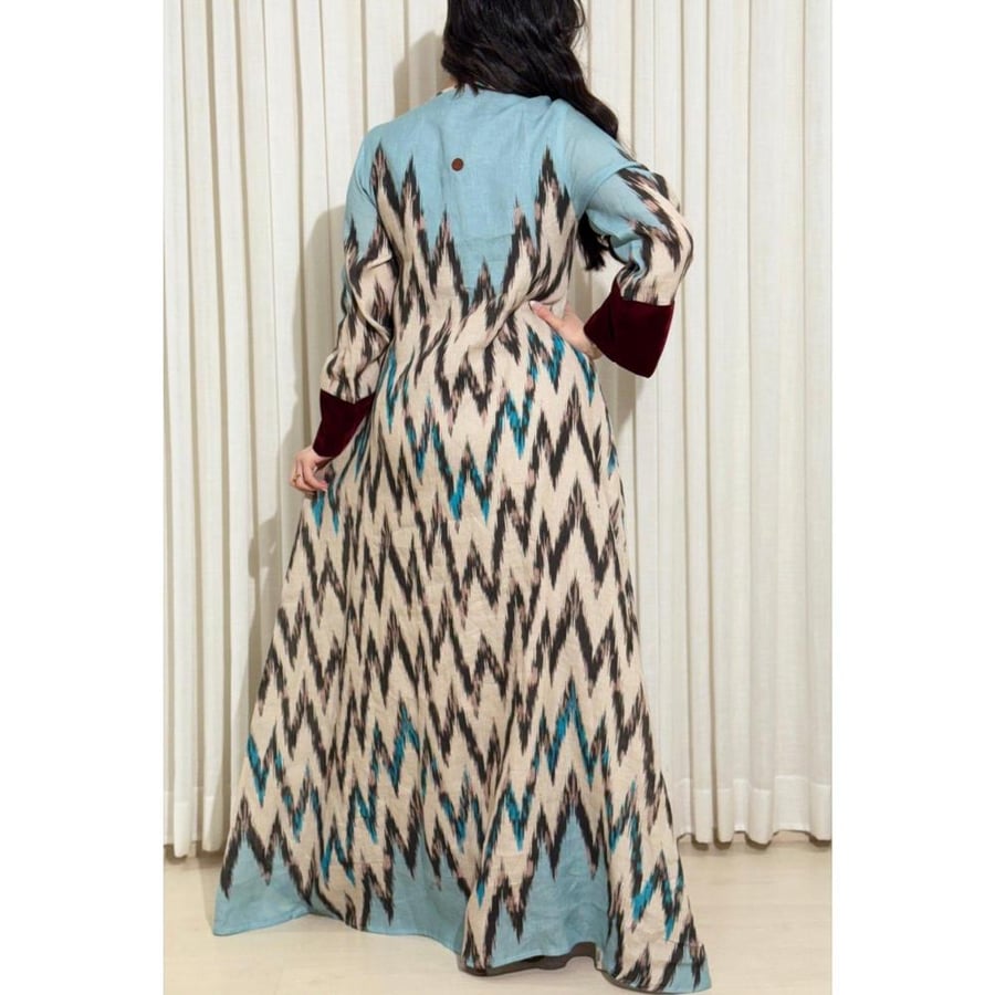 جلابية سماوية أنيقة