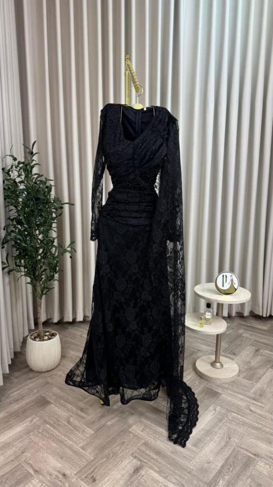 Elegant black lace evening dress