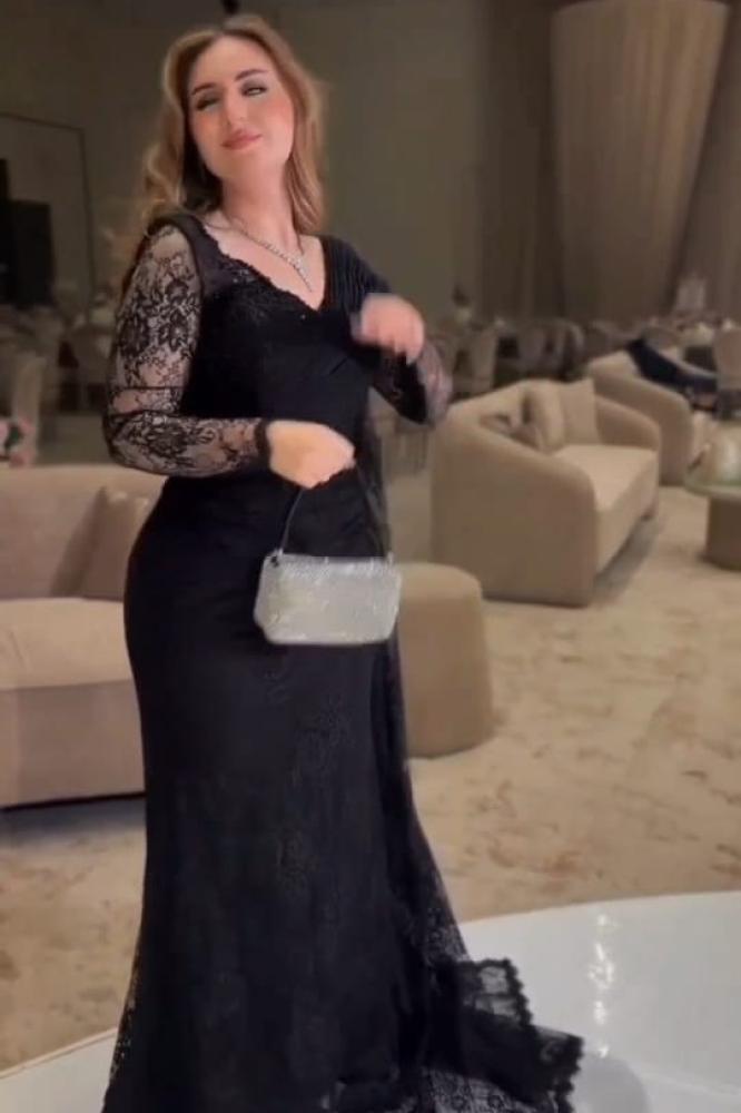 Elegant black lace evening dress