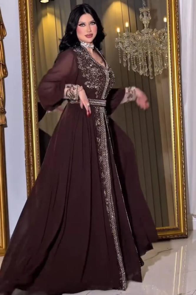 جلابية العيد شيفون جورجيت مرصعه بالكرستال والخرز الاصلي بلون بني أنيق