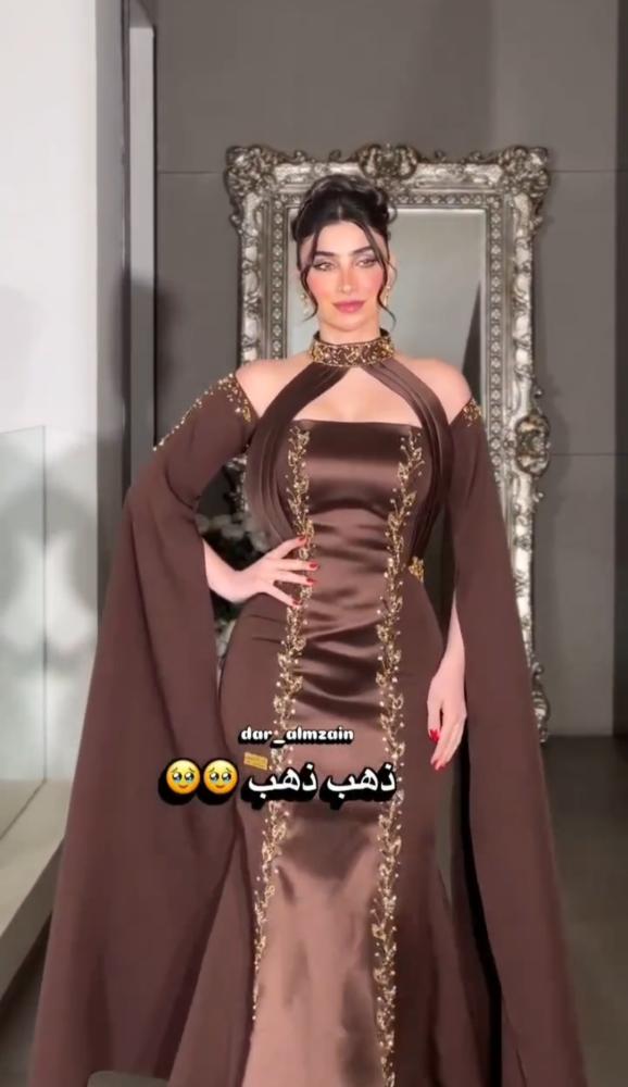 فستان سهرة بني أنيق بتطريز يدوي
