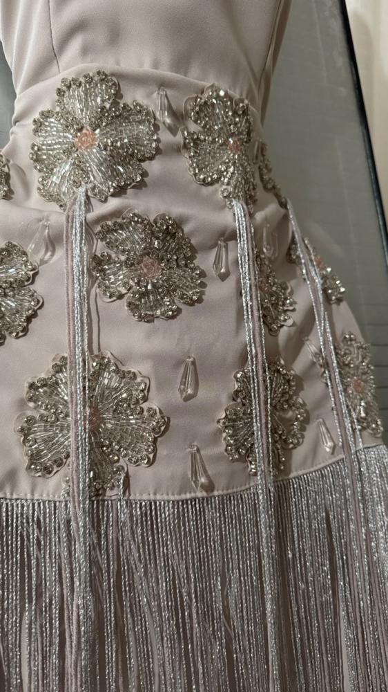 فستان سهره وردي باهداب منسدله