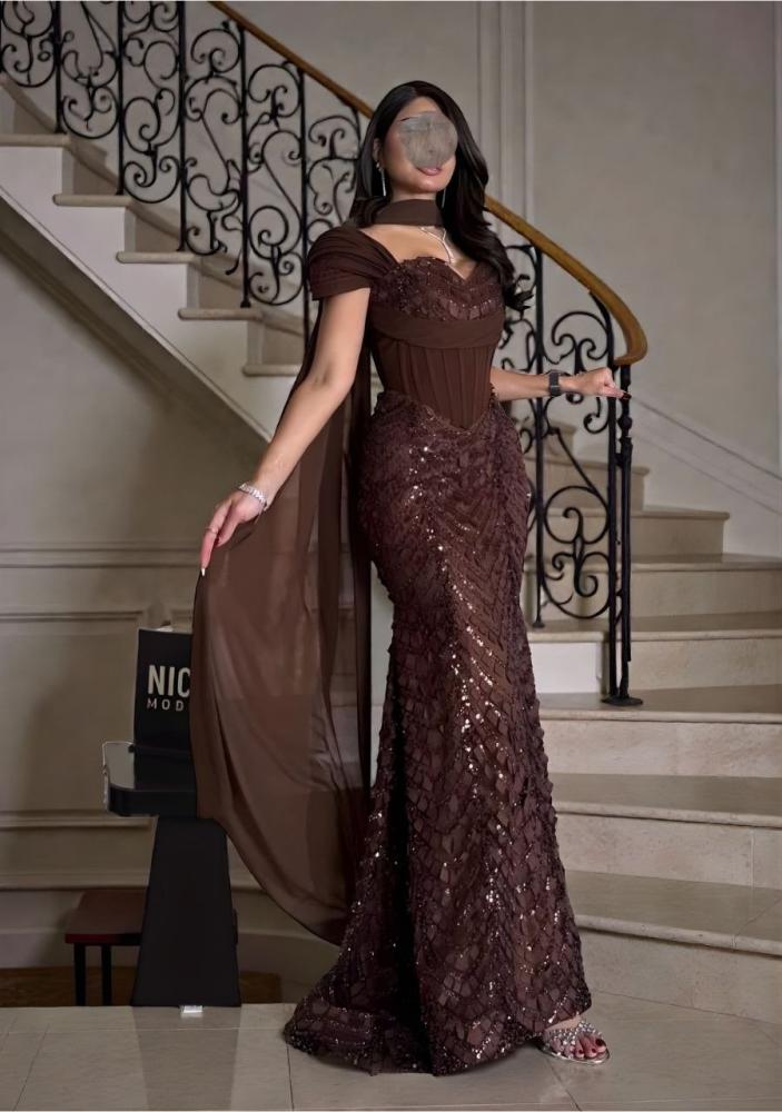 فستان سهرة طويل باربي بلون بني أنيق