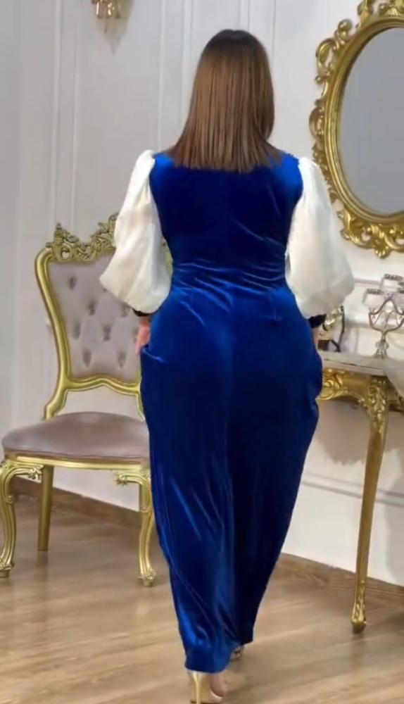 فستان سهرة ازرق مخمل بتطريز يدوي أنيق