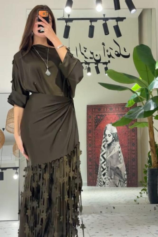 فستان باربي بلون زيتي