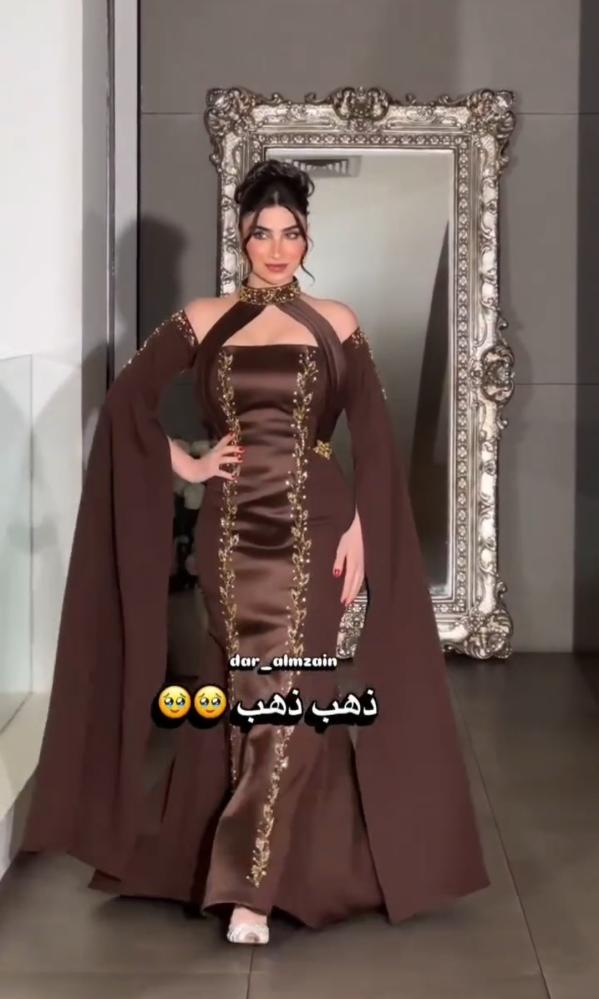فستان سهرة بني أنيق بتطريز يدوي