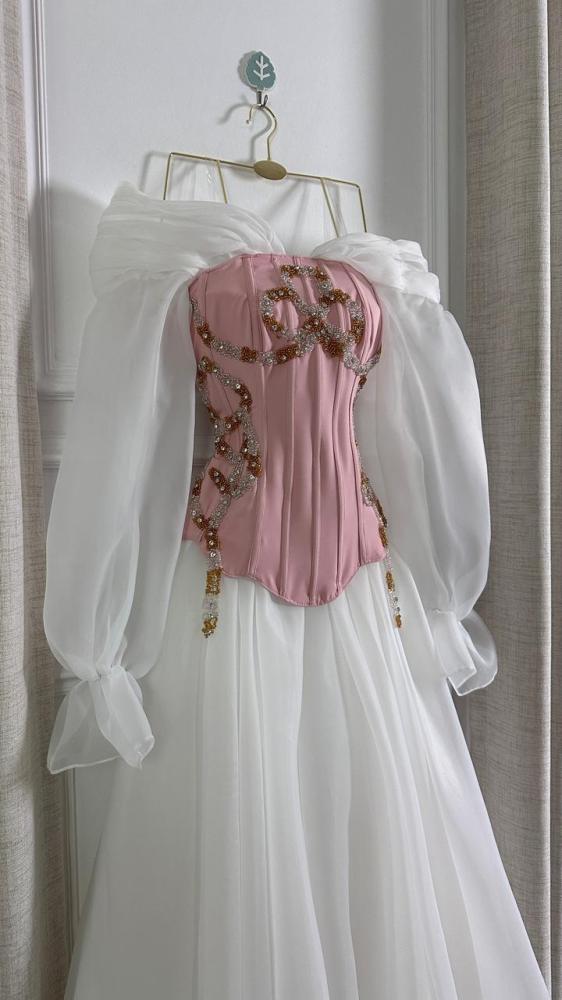 Evening dress Barbie A-line Ogenza hand embroidery luxurious