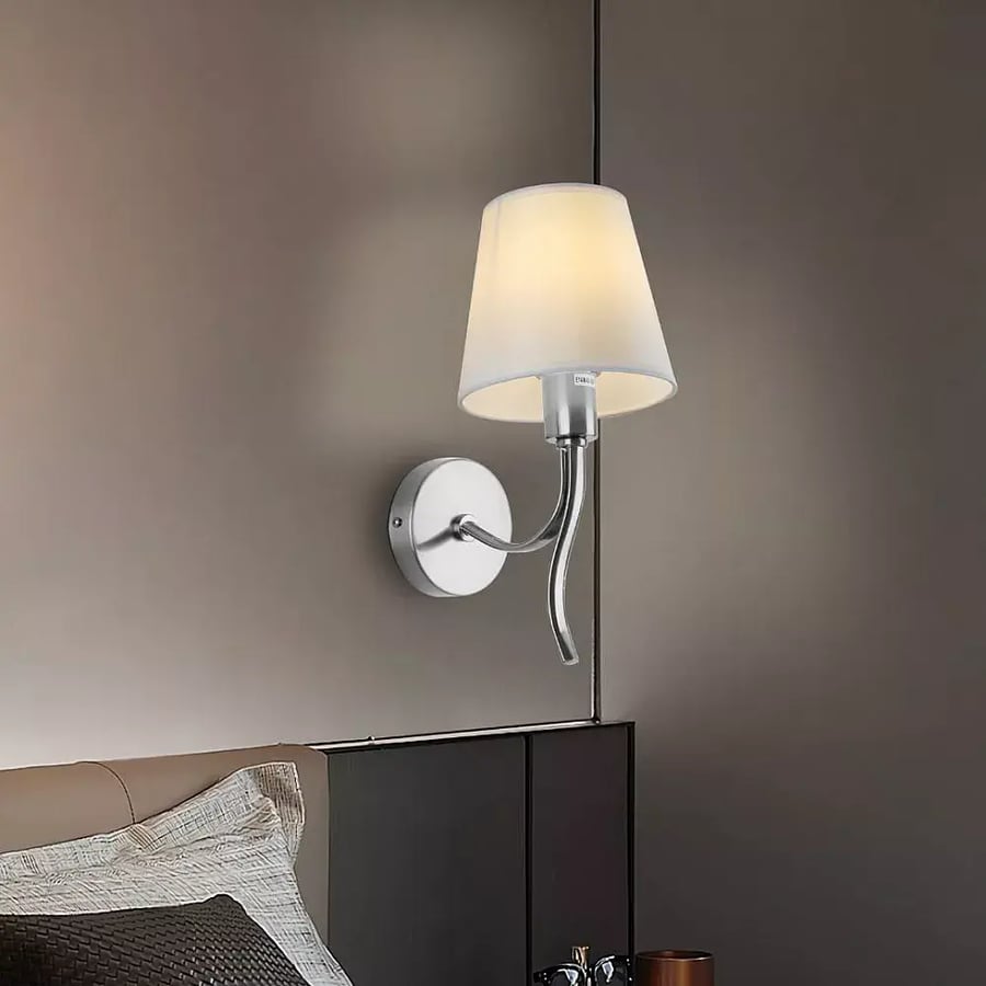 إضاءة لومي نيست جدارية مفرد مودرن شكل فضي وتصميم جميل1L E14
