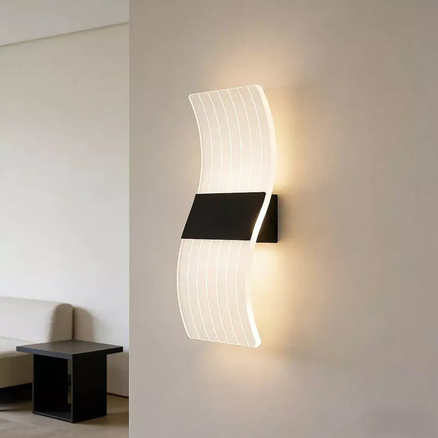 ابليك جداري مودرن اسود لون الانارة 3اضاءات 5 واط