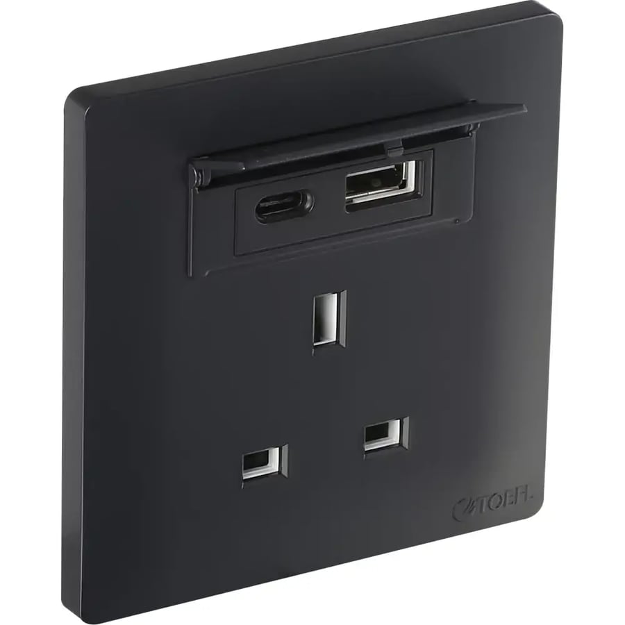 فيش ثلاثي مع منفذ يو اس بي USB مع تايب سي TYPE C لون اسود بي