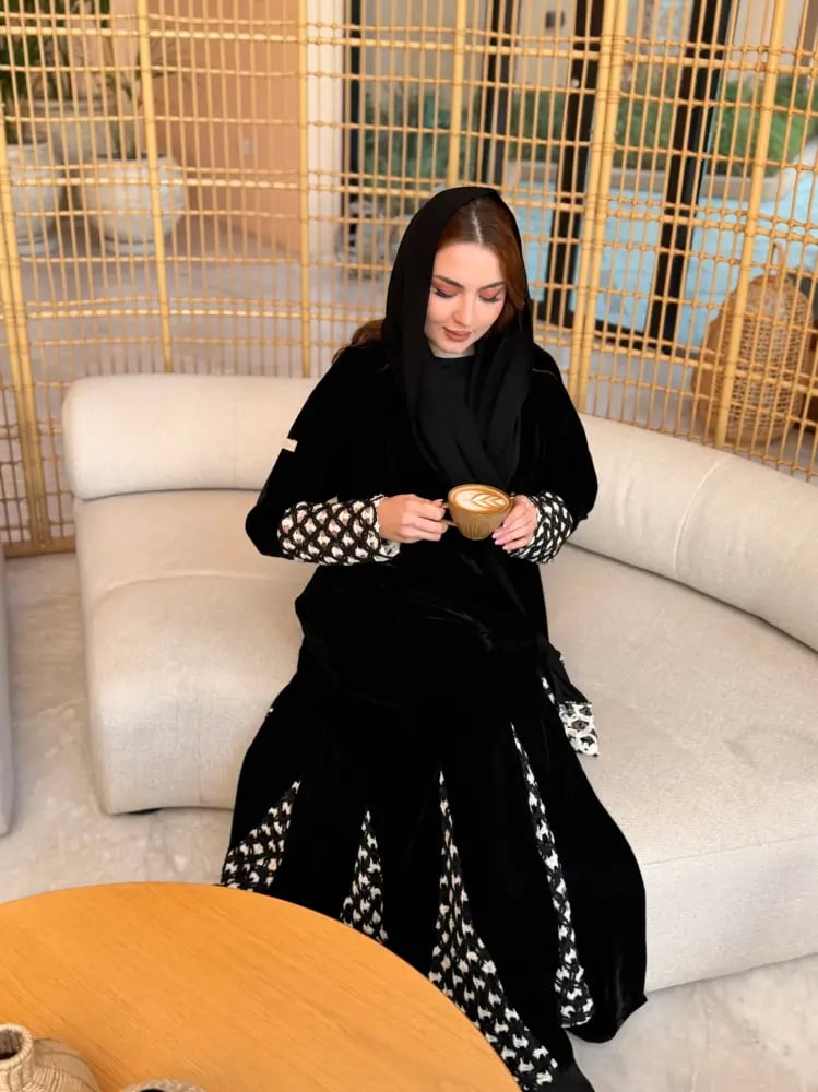 عباية زُمرّد