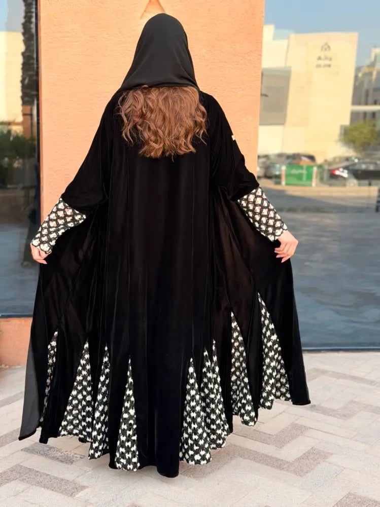 عباية زُمرّد
