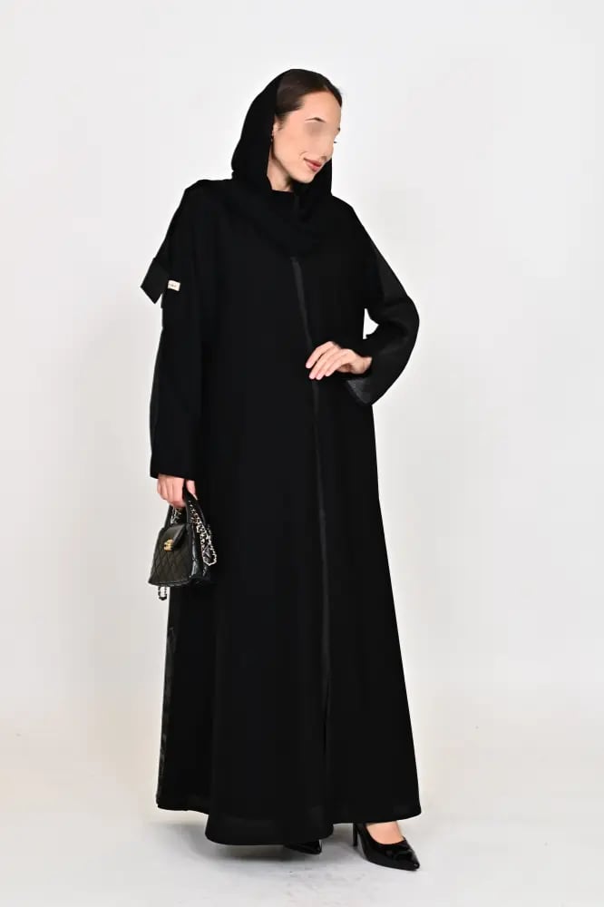 عباية قمراء